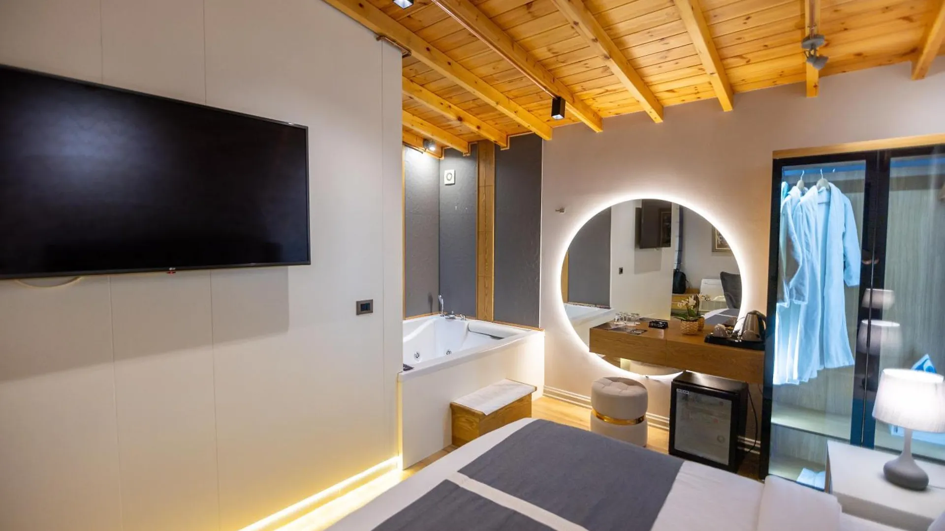 **** Hotel Villa Ester Korce Albania