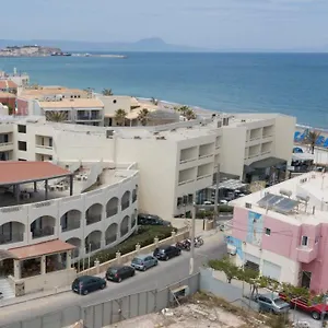 κάντε κράτηση εδώ